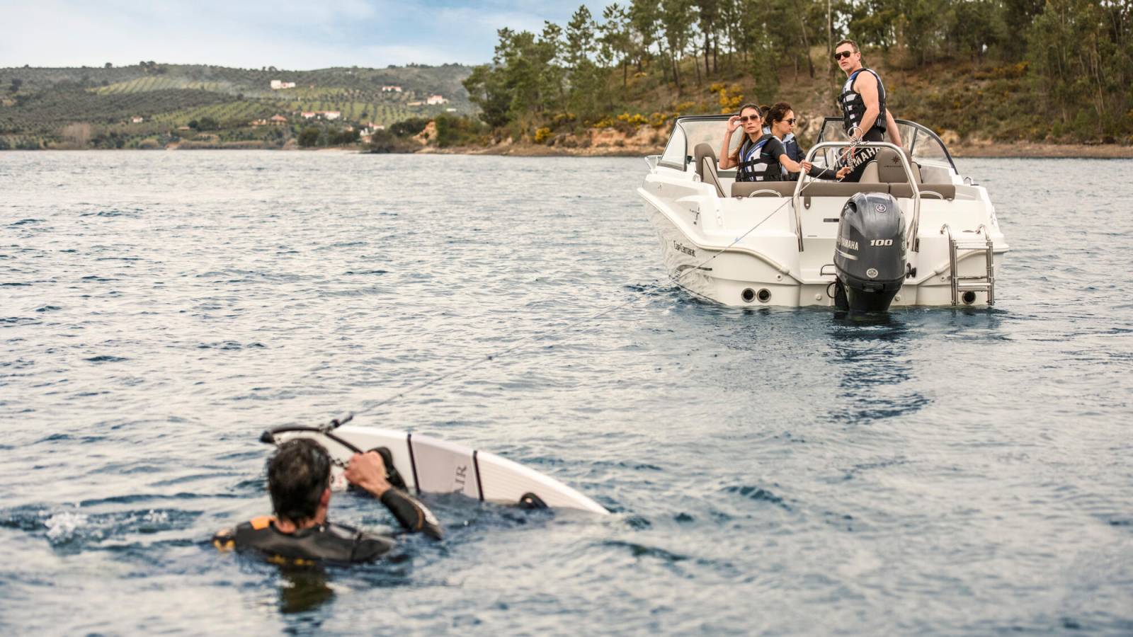 Moteur hors bord YAMAHA MARINE F100 LB ET XB SUR MARSEILLE LES ARNAVAUX