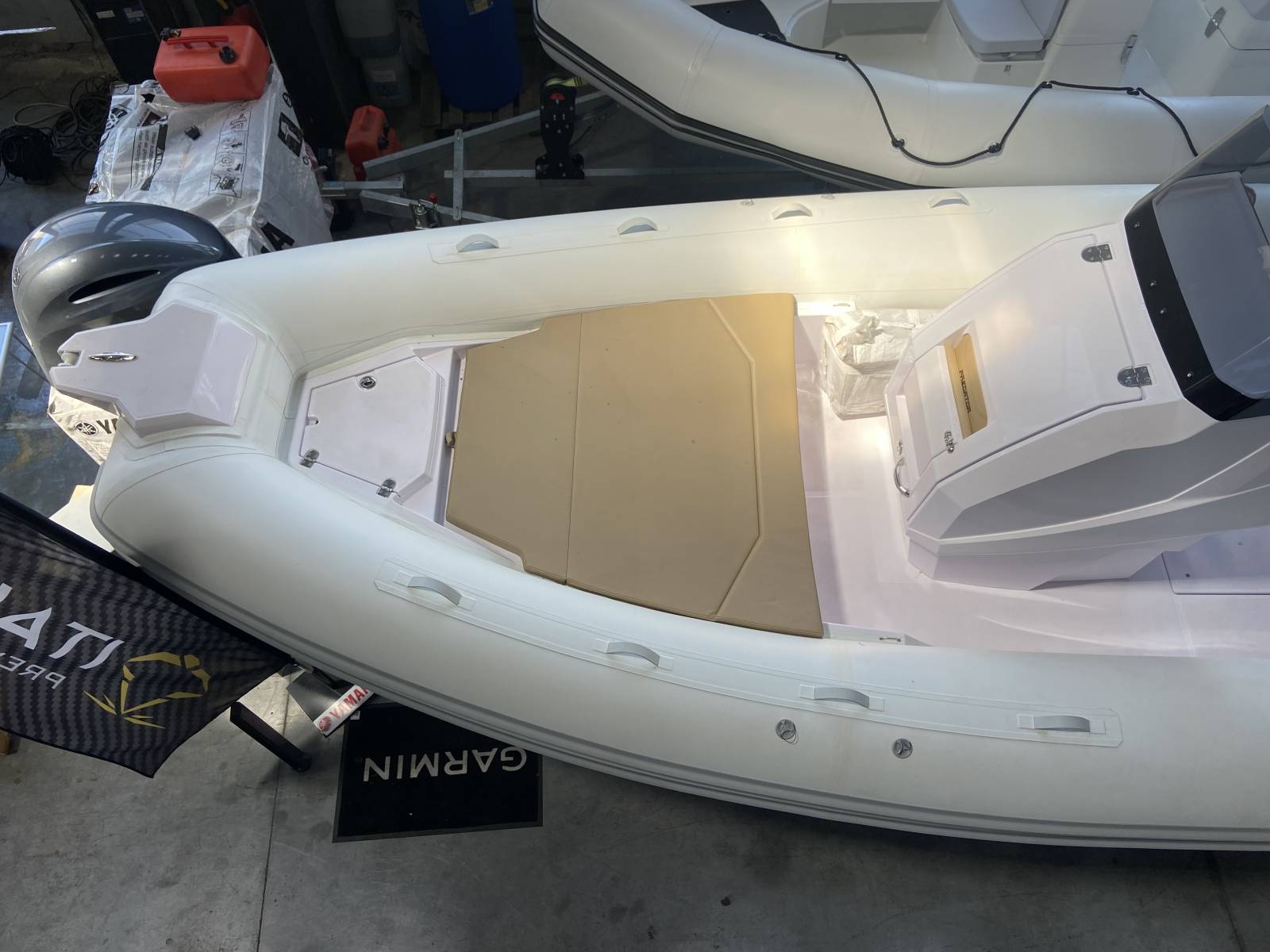 BATEAU SEMI RIGIDE ITALBOATS PREDATOR 700 TOURNING + MOTEUR YAMAHA F200XSA2 A MARSEILLE
