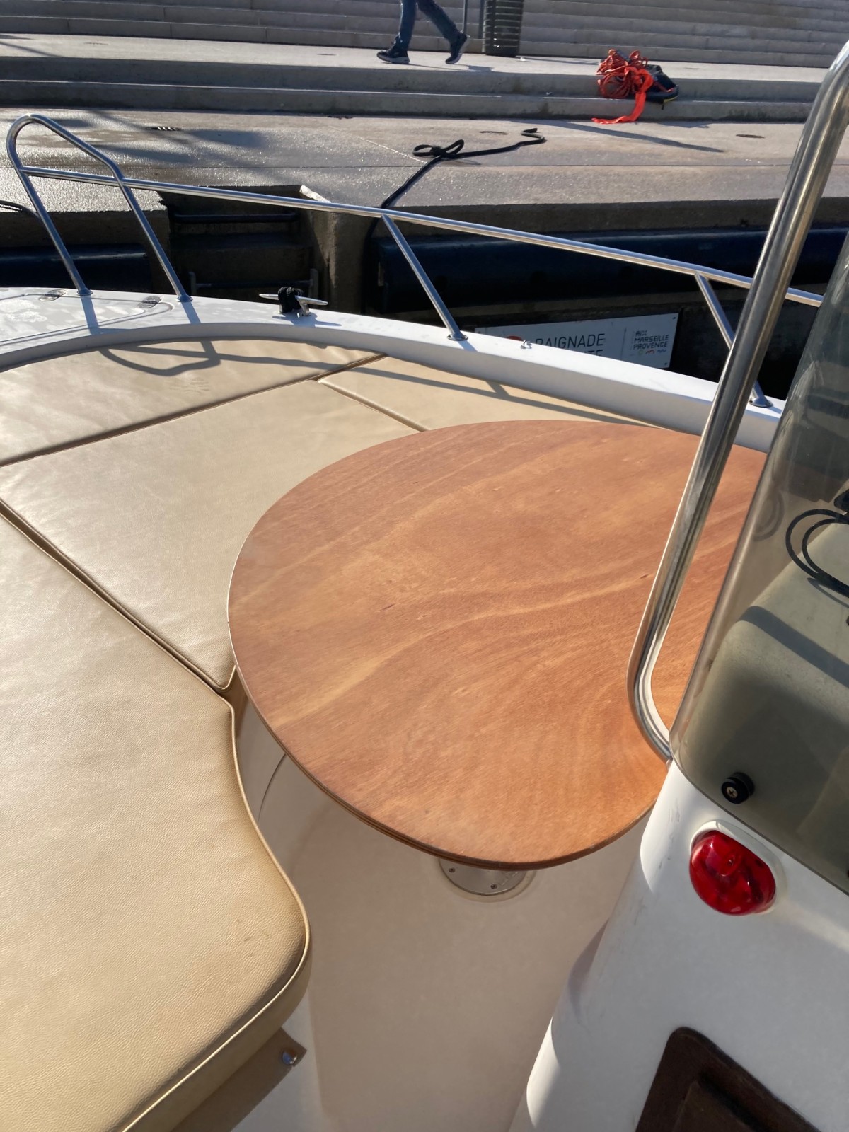 MAGNIFIQUE CAPELLI CAP 18 OPEN + YAMAHA F80BETL ENSEMBLE DE 2008 SUR MARSEILLE