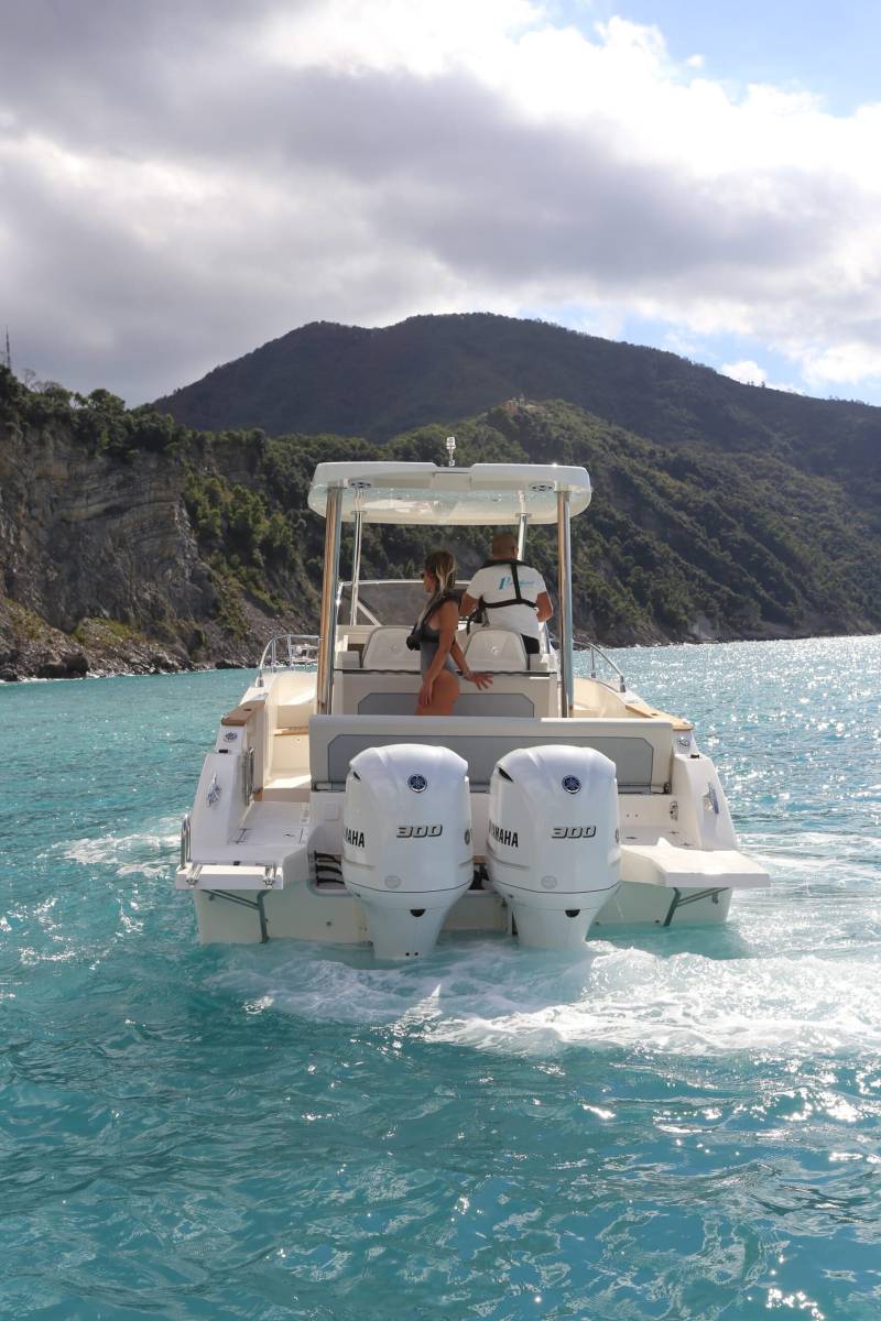 PACK CAPELLI CAP 33 WA + TWIN YAMAHA F200XCA 2024 A MARSEILLE