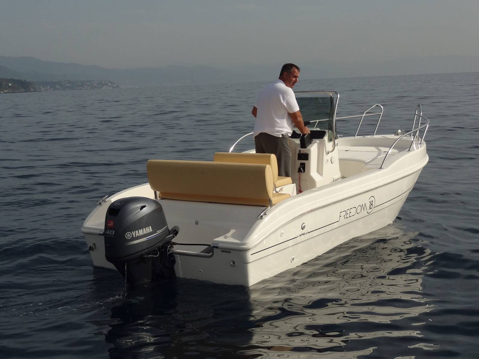 PACK CAPELLI FREEDOM 18 + YAMAHA F100LB 2024 A MARSEILLE