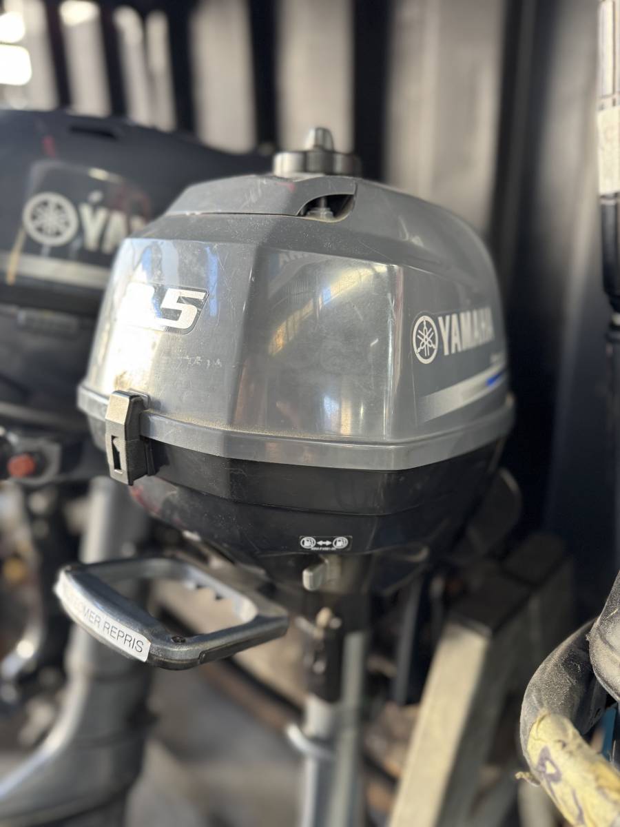 OCCASION MOTEUR YAMAHA 2.5CV TRES BON ETAT A MARSEILLE