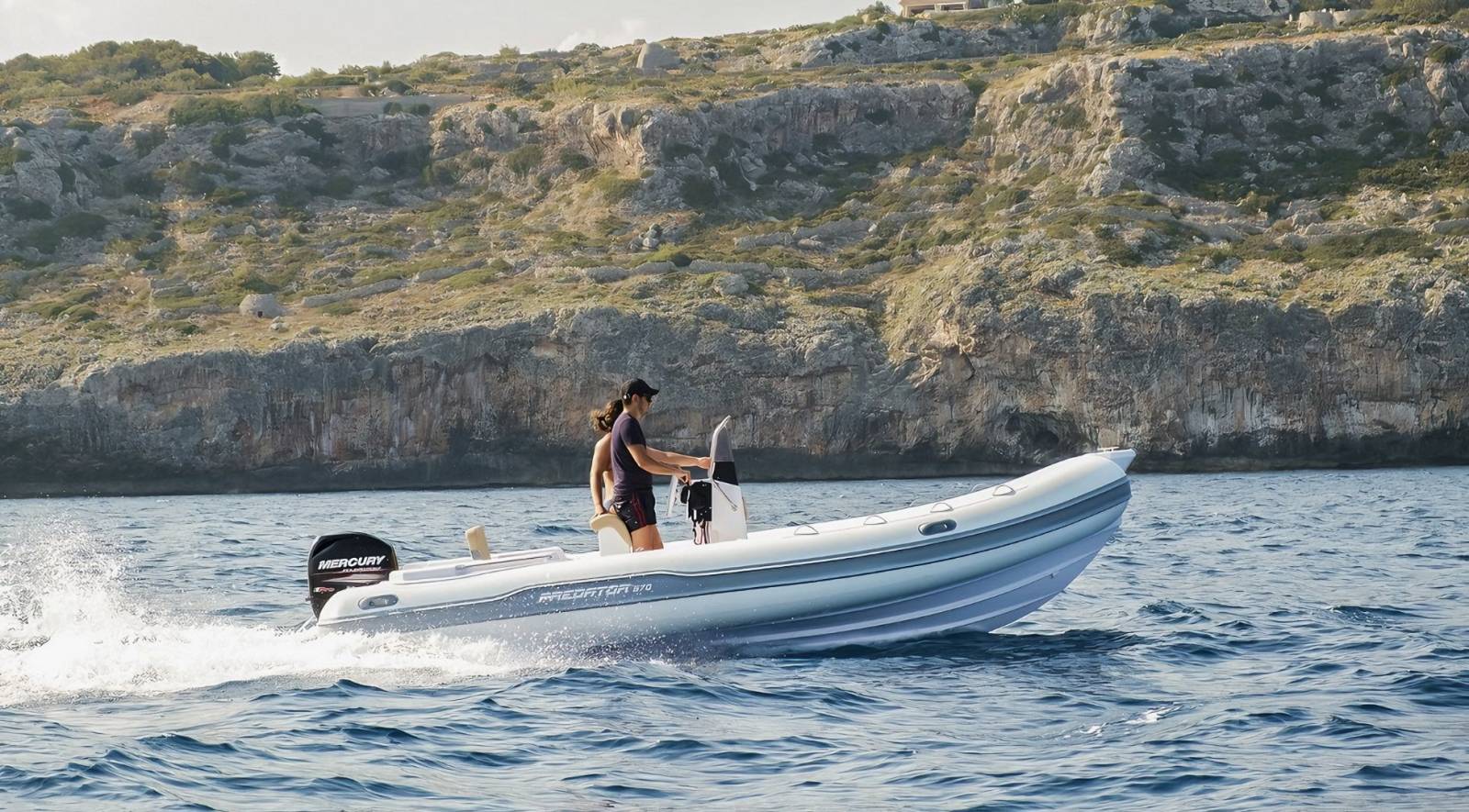 BATEAU SEMI RIGIDE ITALBOATS PREDATOR 570 TS + MOTEUR YAMAHA F90LA A MARSEILLE