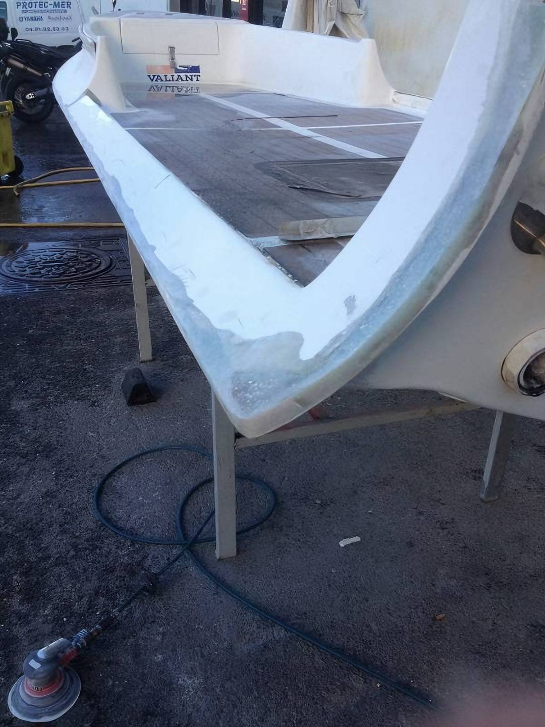 Réparation et fabrication polyester