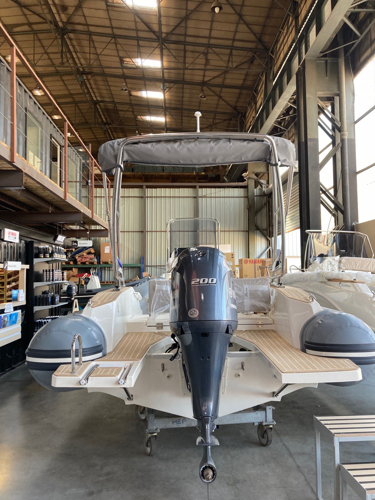 VENDU SEMI RIGIDE  OCCASION PACK Capelli Tempest 700 OPEN + YAMAHA F200 XB à MARSEILLE