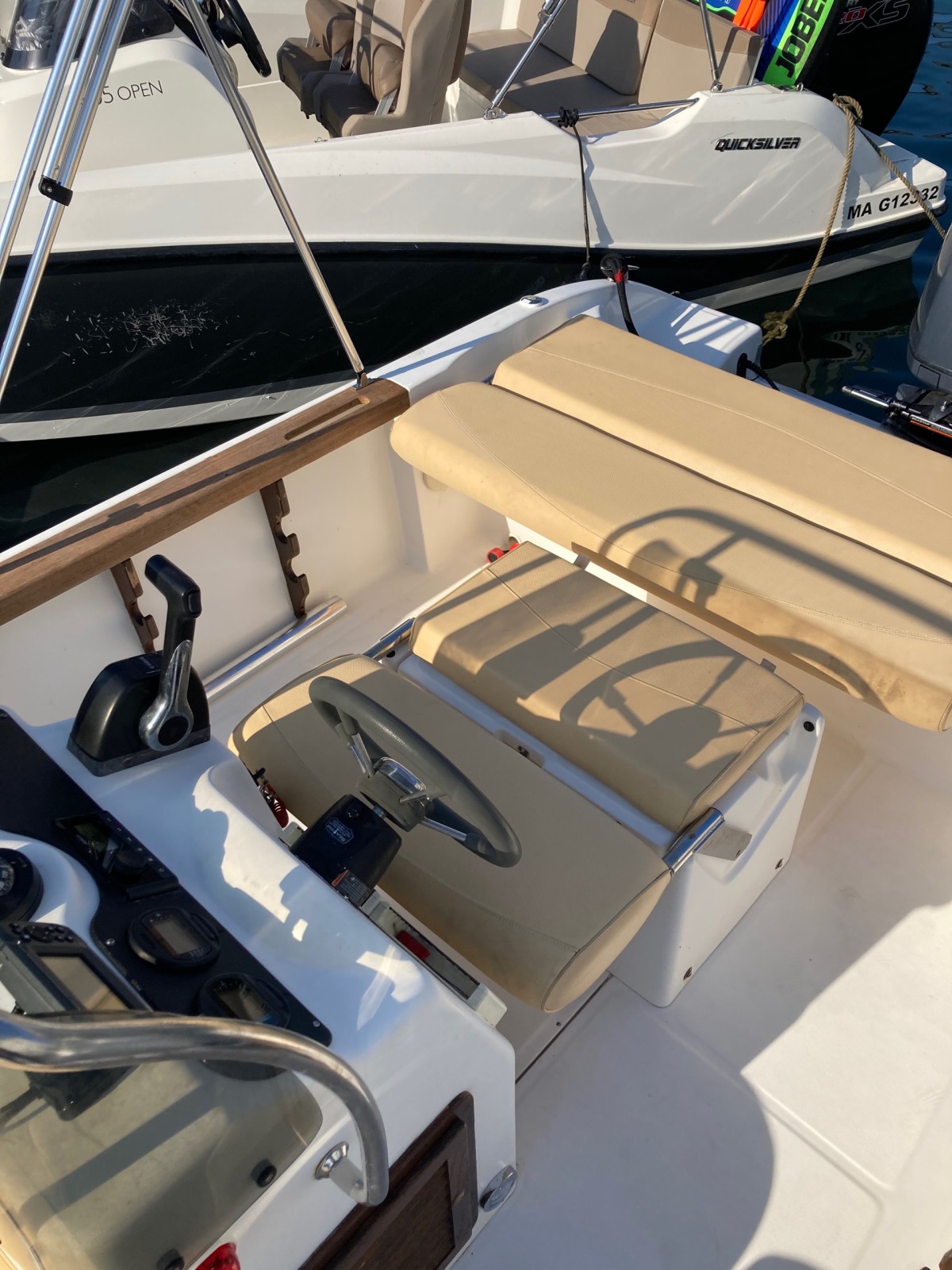 MAGNIFIQUE CAPELLI CAP 18 OPEN + YAMAHA F80BETL ENSEMBLE DE 2008 SUR MARSEILLE