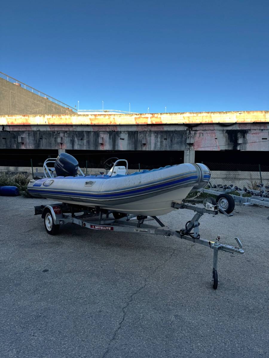 VENDU PACK OCCASION SEMI-RIGIDE FALCON + MOTEUR YAMAHA 50CV + REMORQUE