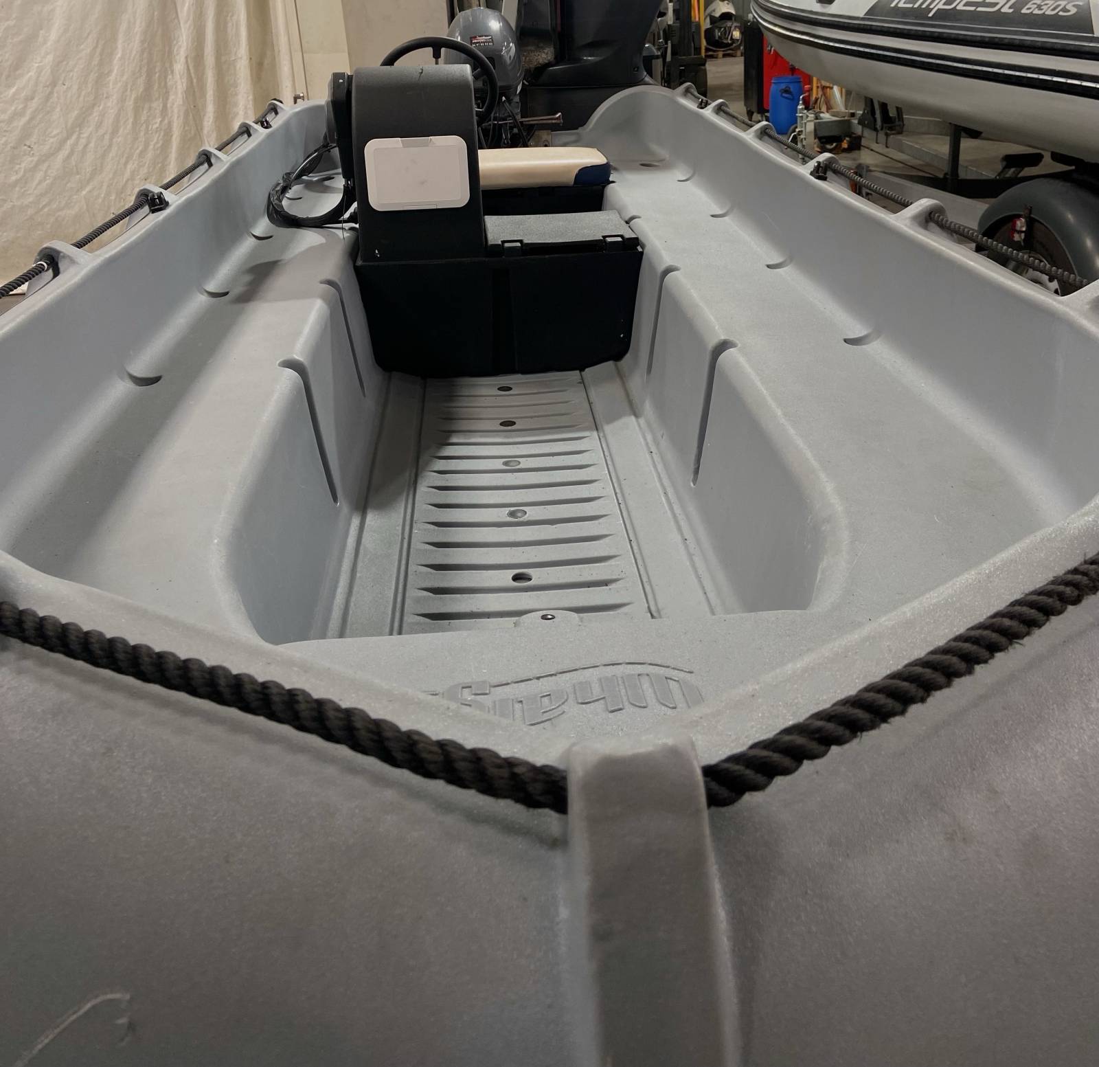 WHALY 435 SANS PERMIS VENDU SANS MOTEUR