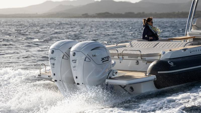 MOTEUR HORS BORD YAMAHA XTO 450 V8 2023 A MARSEILLE LES ARNAVAUX