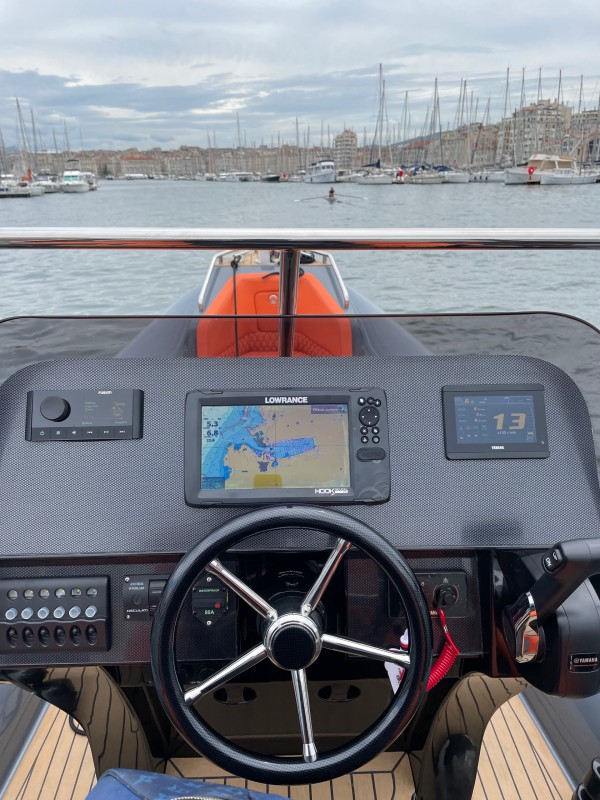 VENDU SEMI-RIGIDE ESPADON BARRACUDA 700 2022 FULL OPTIONS A MARSEILLE OCCASION + YAMAHA F225BETX 2022