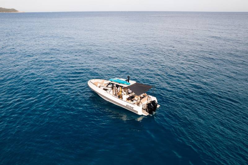 bateau zodiac à marseille proche de cassis