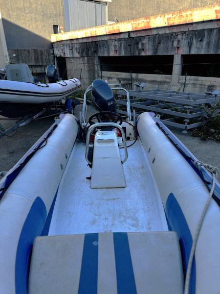 VENDU PACK OCCASION SEMI-RIGIDE FALCON + MOTEUR YAMAHA 50CV + REMORQUE